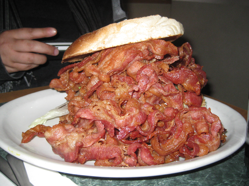 massive_bacon-wich1.png
